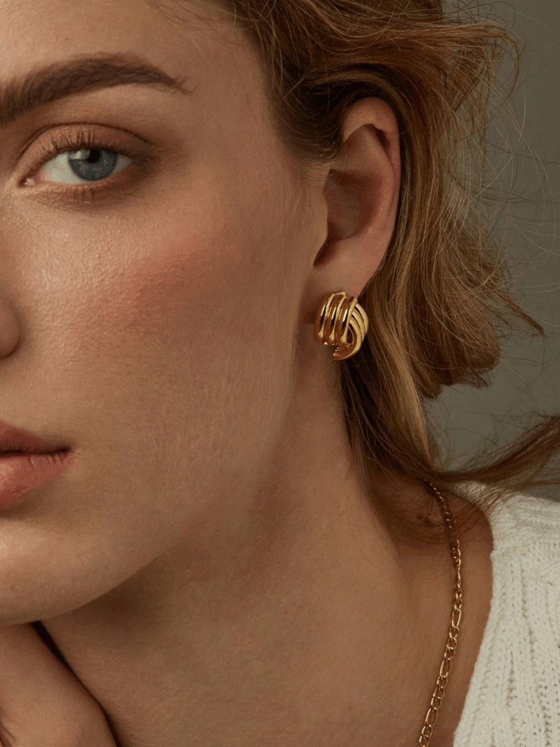 Ora Studs