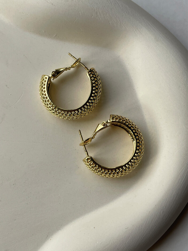 Luna Hoops