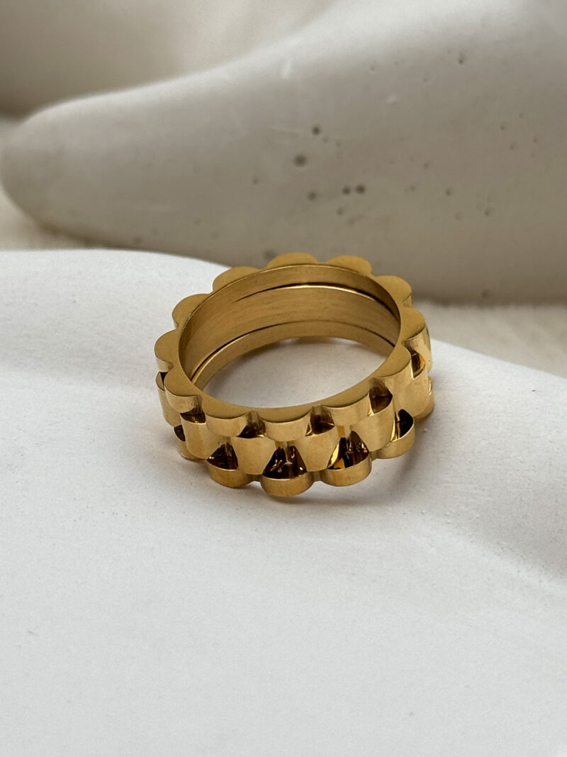 Lara Ring