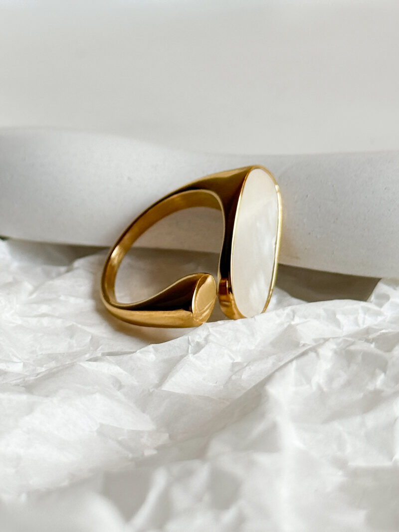 Sly Ring