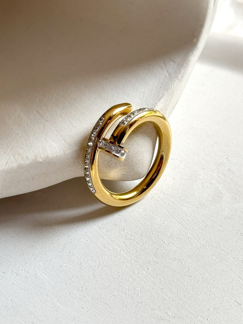 Nail Ring