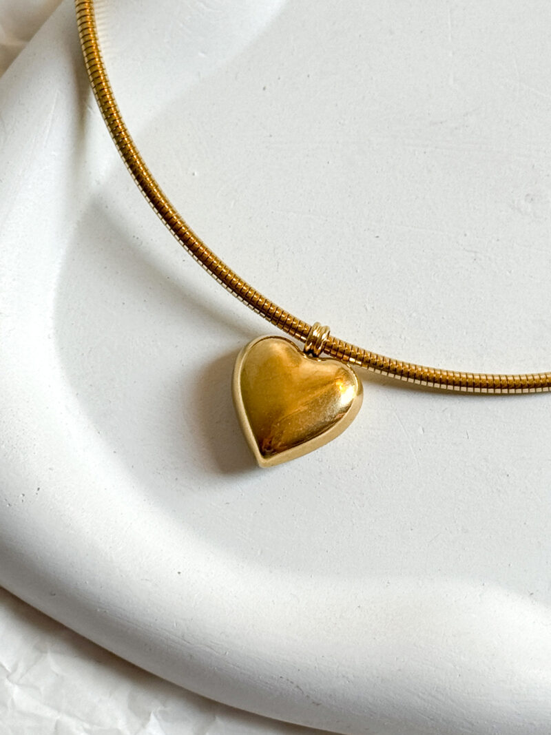 Amour Necklace