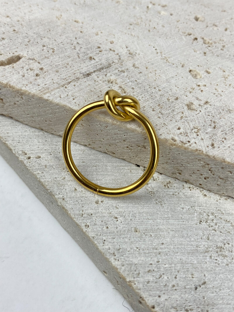 Knot Ring