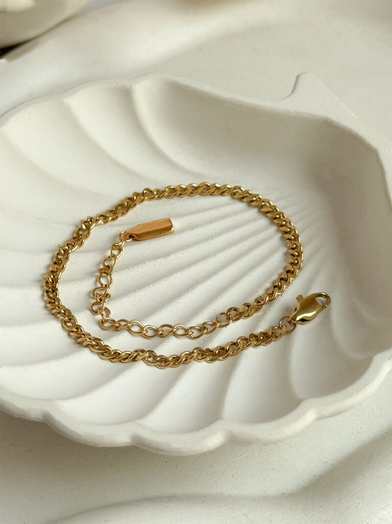 Minimal chain anklet