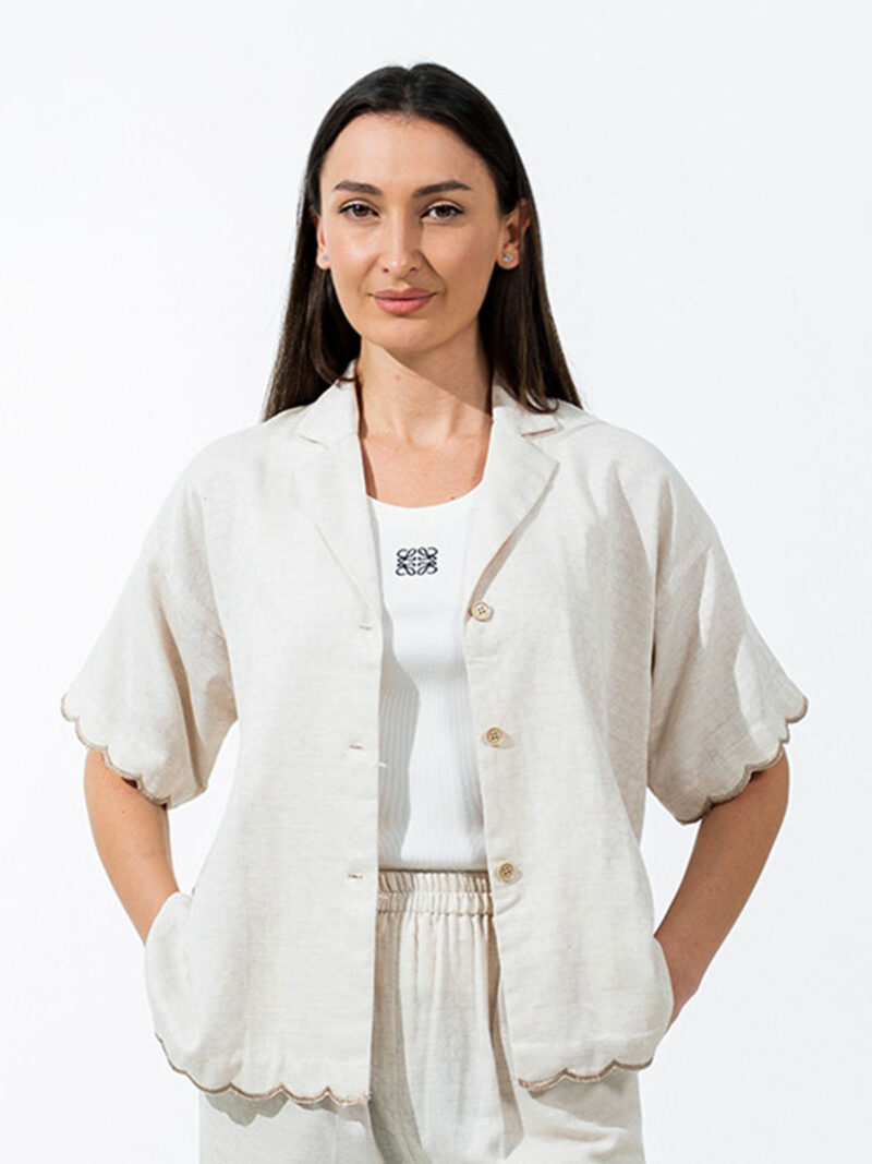 Lapel embroidered button down