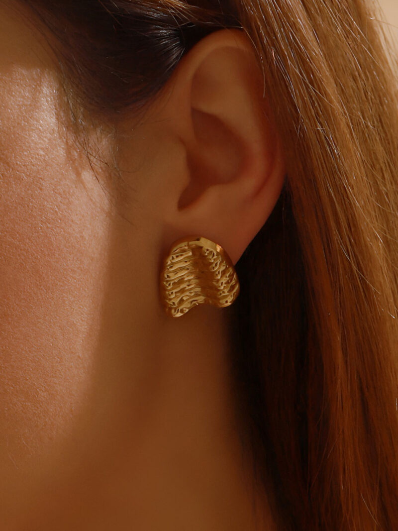 Elara textured studs